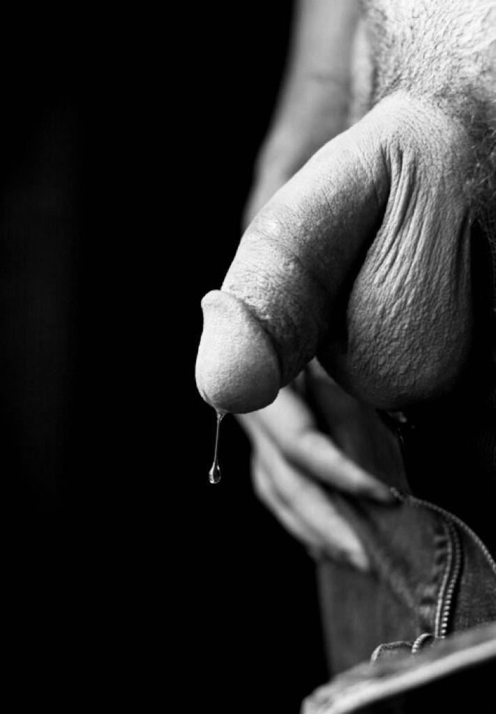 Black-and-white close-up illustrating an article about ejaculation and prostate health.